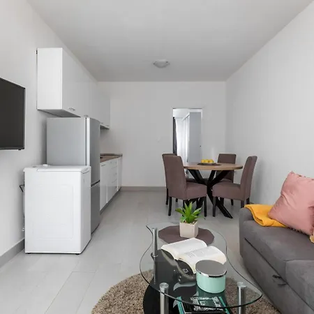 Srecko House Trogir